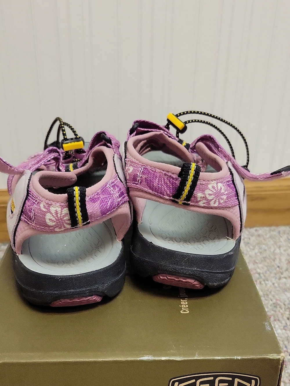 KEEN Kids Purple Floral Zuma Sport Sandals Sz 6, Women's 8. Summer Beach Swim - Picture 3 of 6